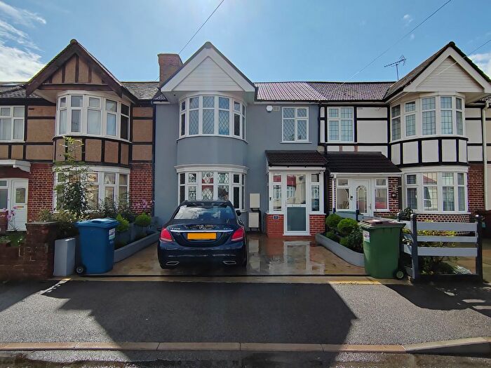 4 Bedroom Terraced House To Rent In Boxmoor Road, Kenton, Harrow, HA3