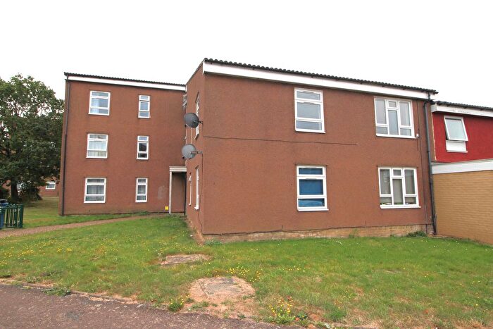 2 Bedroom Flat To Rent In Mallows Green, Harlow, CM19