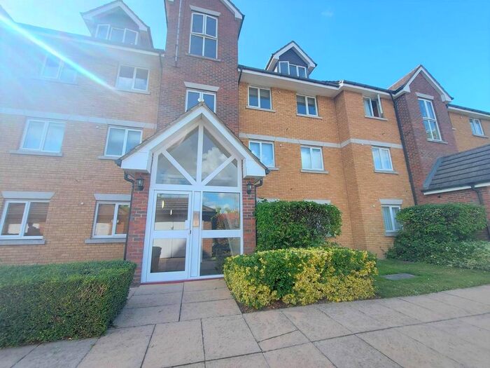 2 Bedroom Flat To Rent In Farthing Close, Watford, WD18