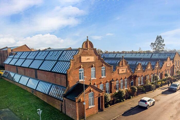 2 Bedroom Duplex To Rent In Sutton Road St. Albans, AL1