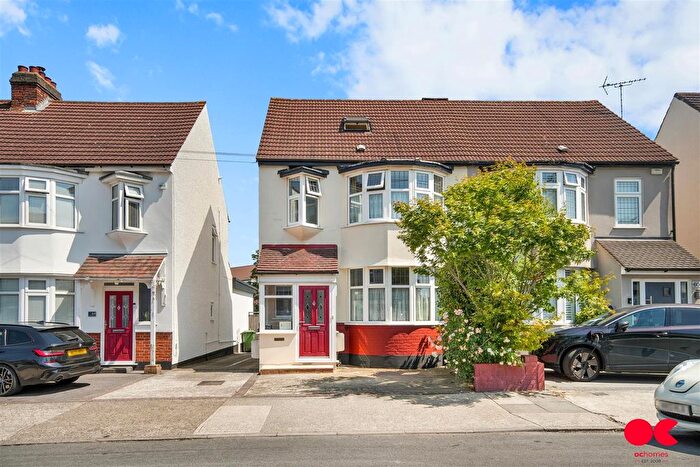 4 Bedroom Semi-Detached House For Sale In Cambridge Avenue, Gidea Park, RM2