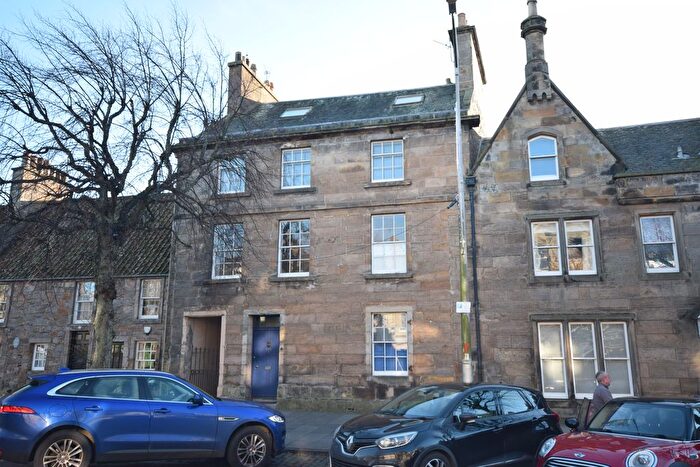 2 Bedroom Flat For Sale In South Street, St Andrews, KY16