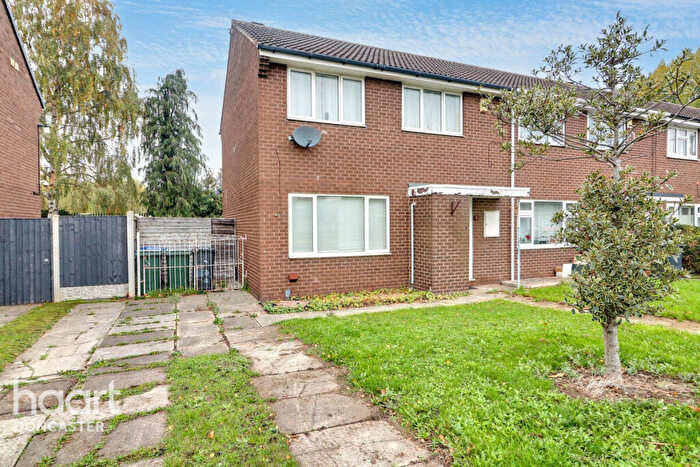3 Bedroom End Of Terrace House For Sale In Old Hexthorpe, Hexthorpe, Doncaster, DN4