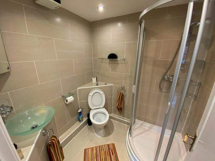 2 Bedroom Flat To Rent In Caswell Bay Court, Caswell, SA3