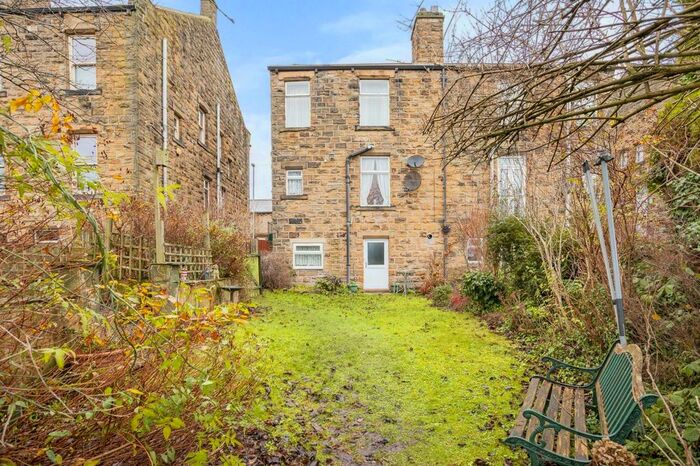 2 Bedroom Terraced House To Rent In Leeds Road, Dewsbury, WF12