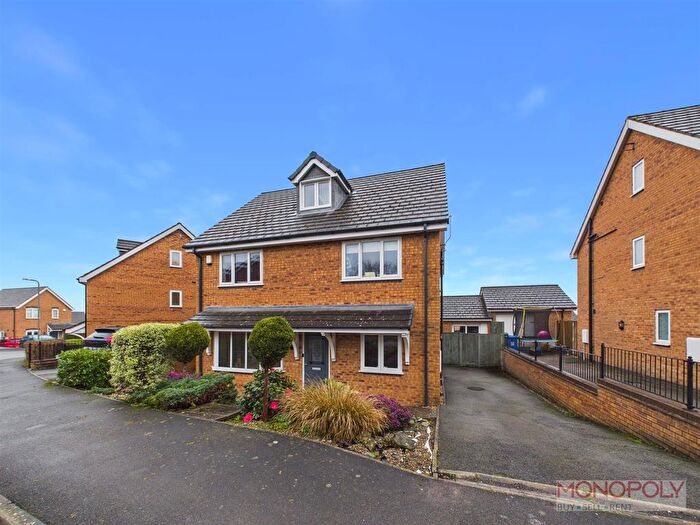 4 Bedroom Detached House For Sale In Fox Close, Summerhill, Wrexham, LL11