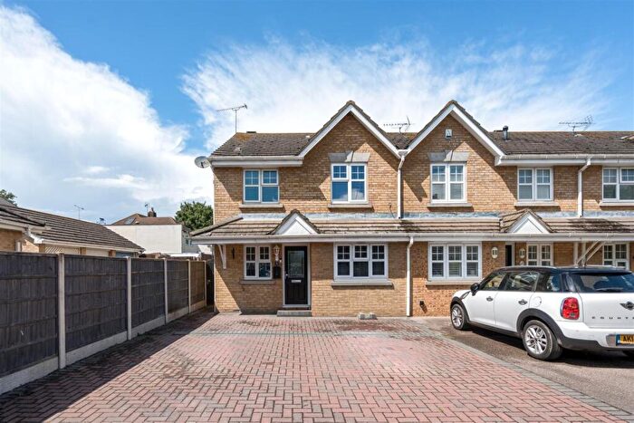 3 Bedroom End Of Terrace House To Rent In Royal Road, Hawley, Kent, DA2