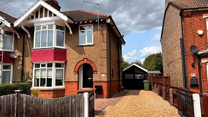 3 Bedroom Semi-Detached House For Sale In County Road, March, Cambridgeshire, PE15
