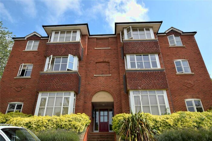 2 Bedroom Apartment To Rent In Hodellscroft Court, Northampton, NN2