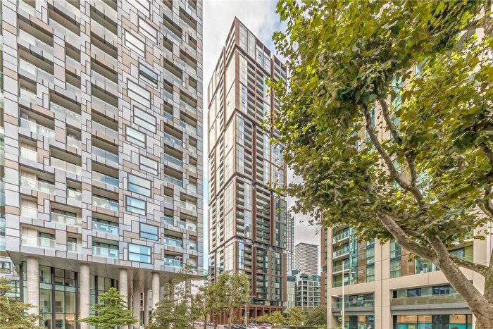 Apartment For Sale In Maine Tower, Harbour Way, London, E14