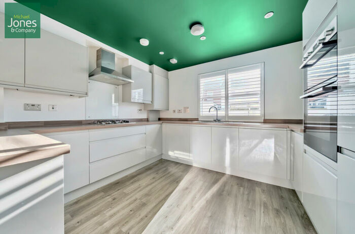 3 Bedroom Terraced House To Rent In Saw Mill Place, Worthing, West Sussex, BN11