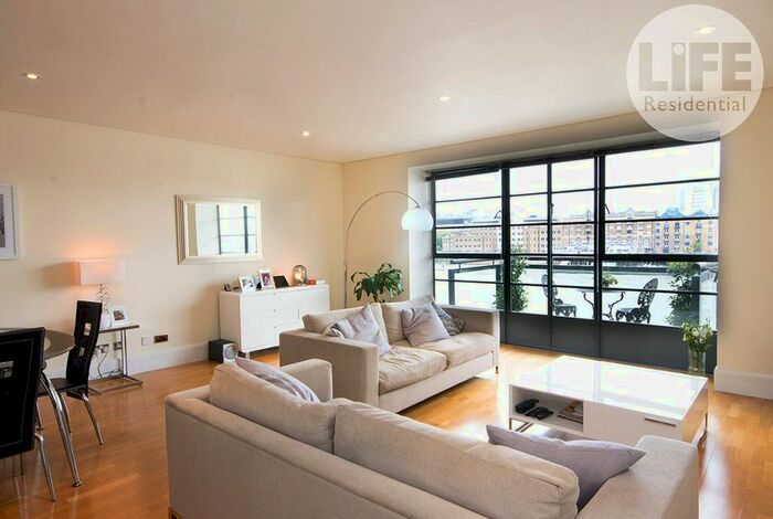 2 Bedroom Flat To Rent In Spice Quay Heights, Shad Thames, Tower Bridge, London, SE1