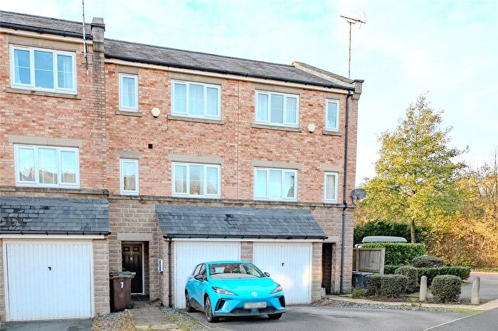 4 Bedroom Town House For Sale In Baxendale Drive, Leeds, West Yorkshire, LS13