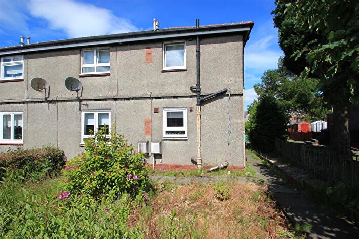 2 Bedroom Flat To Rent In Crawriggs Avenue, Kirkintilloch, G66