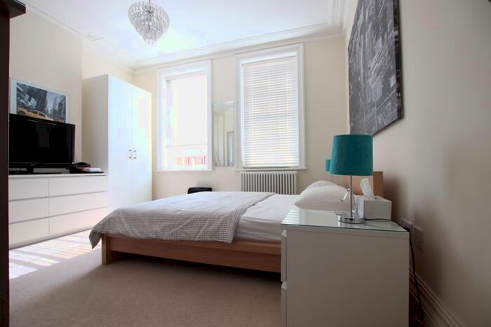 3 Bedroom Flat To Rent In Bedrooms, Jenner Court, Lingard Avenue, Colindale, NW9