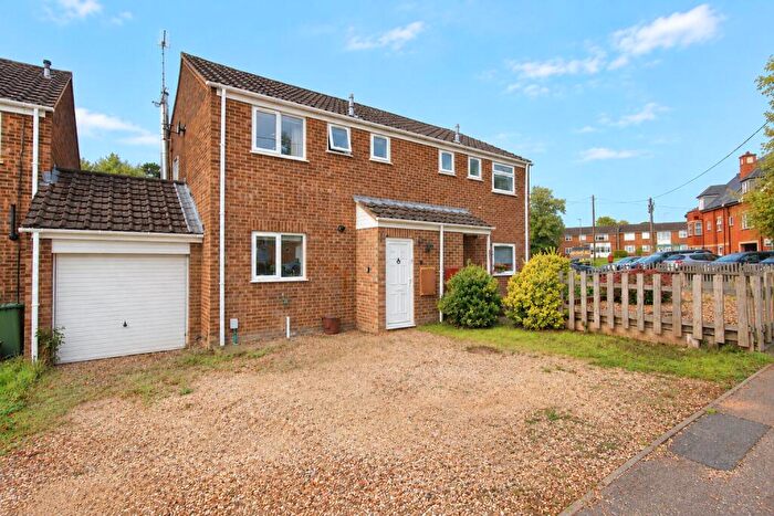 3 Bedroom Semi-Detached House For Sale In Hornes End Road, Flitwick, Bedfordshire, MK45