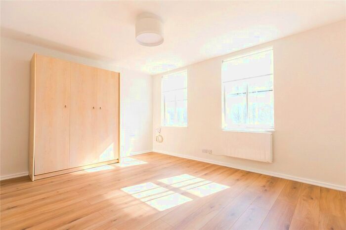 Studio To Rent In Parkhurst Road, Islington, London, N7