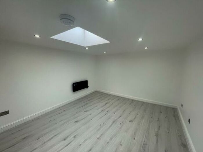 1 Bedroom Apartment To Rent In Coventry Street, DY10