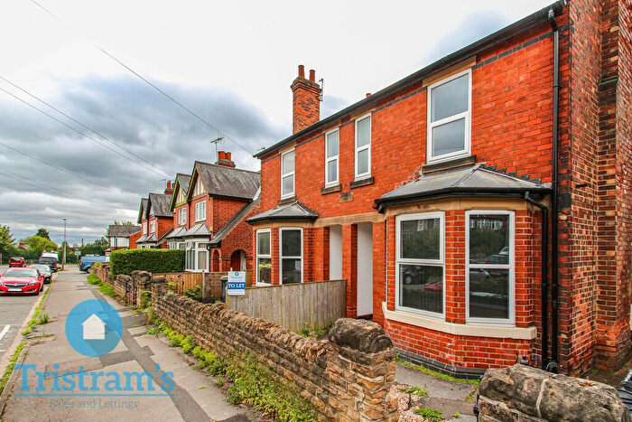 4 Bedroom Semi-Detached House To Rent In Peveril Road, Beeston, NG9