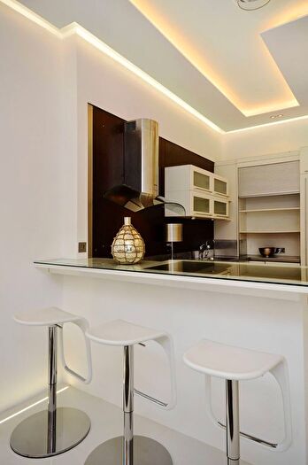 2 Bedroom Flat To Rent In Courtfield Gardens, Earls Court, London, SW5