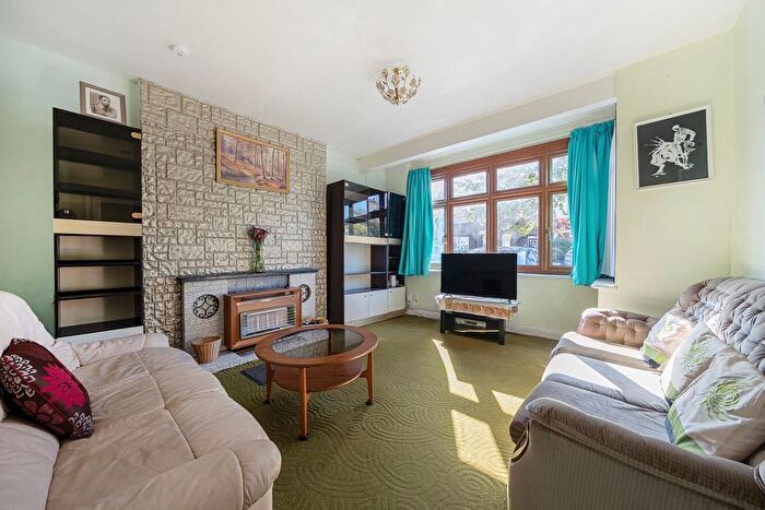 3 Bedroom Terraced House For Sale In Firstway, Raynes Park, London, SW20