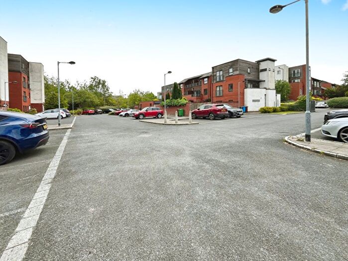 1 Bedroom Flat For Sale In Cavendish Road, West Didsbury, Manchester, M20