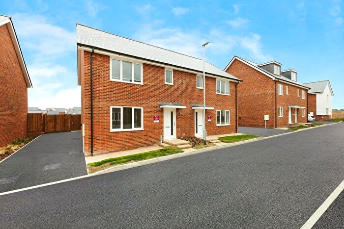3 Bedroom Terraced House For Sale In Wrestwood Road, Bexhill-On-Sea, East Sussex, TN40