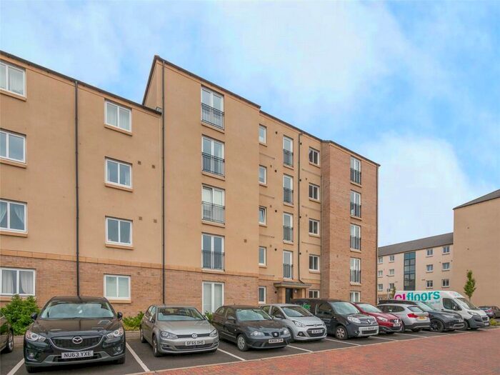 2 Bedroom Flat To Rent In Flaxmill Place, Edinburgh, EH6