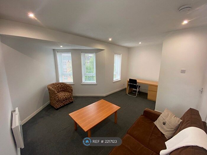 1 Bedroom Flat To Rent In Dorset Street, Glasgow, G3