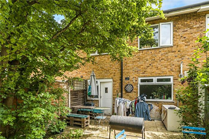 4 Bedroom Terraced House To Rent In Vawdrey Close, London, E1