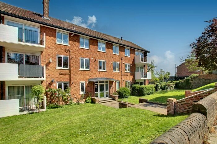 2 Bedroom Flat To Rent In Franklin House (), Brockley, SE4