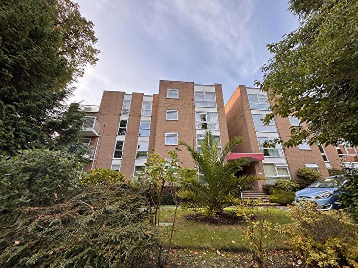 1 Bedroom Apartment To Rent In St. Winifreds Road, Bournemouth, BH2