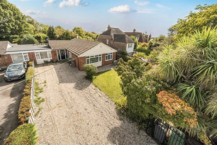 3 Bedroom Semi-detached Bungalow For Sale In Headcorn Road, Grafty Green, Maidstone, ME17