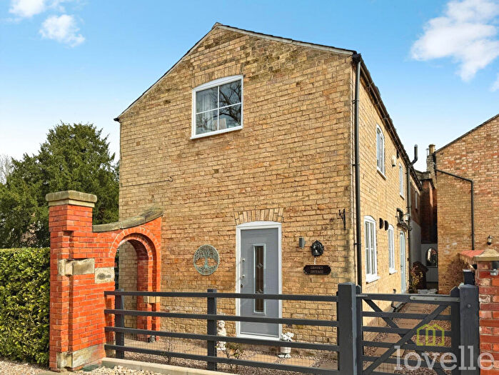 3 Bedroom Semi Detached House For Sale In High Street, Willingham By Stow, DN21