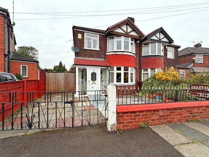 3 Bedroom Semi-Detached House For Sale In Lyndhurst Avenue, Prestwich, Manchester, M25