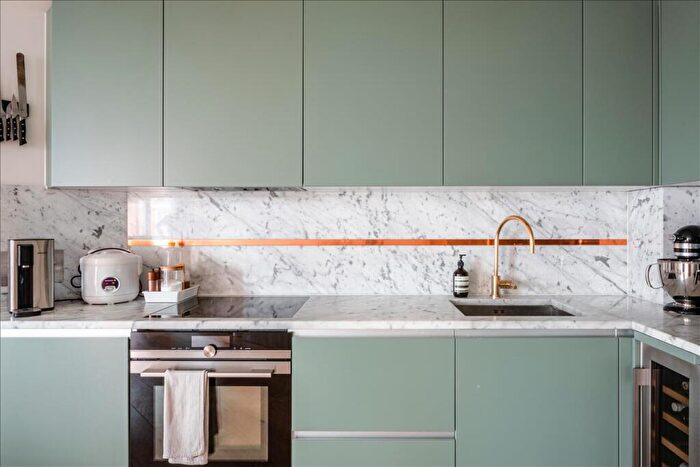 1 Bedroom Apartment For Sale In Islington Square, Angel, N1