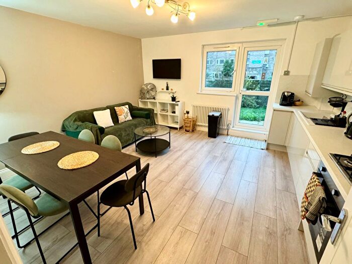 4 Bedroom Flat To Rent In Ampthill Square, London, NW1