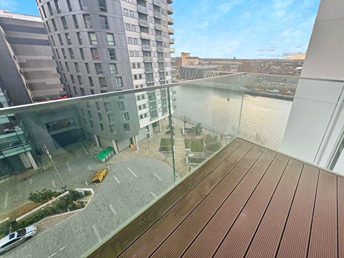 1 Bedroom Flat For Sale In Lightbox Blue, Media City Uk, Salford Quays, M50