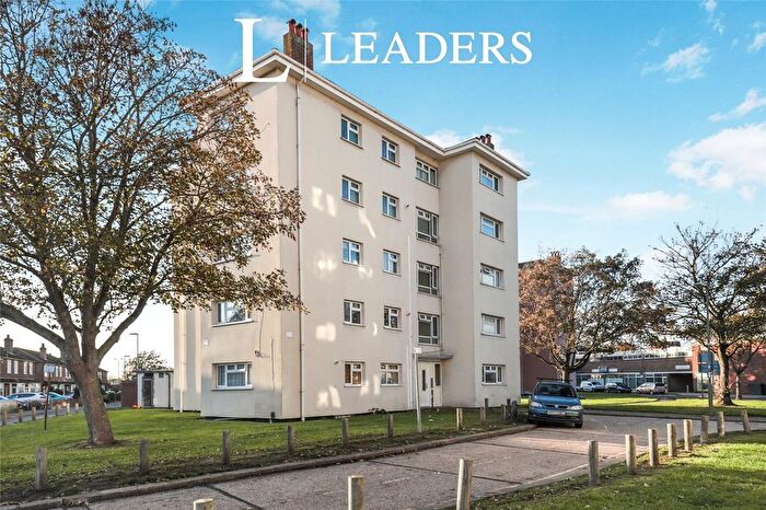 2 Bedroom Maisonette For Sale In Nelson House, South Street, PO12