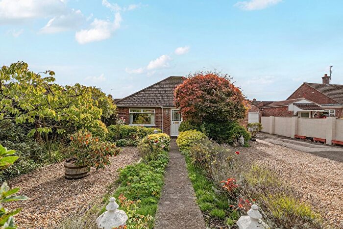 2 Bedroom Detached Bungalow For Sale In Queens Road, Devizes, SN10
