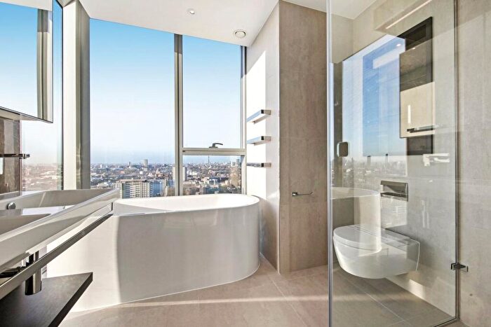 2 Bedroom Flat To Rent In Carrara Tower, Bollinder Place, EC1V