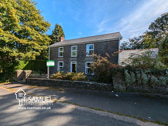 4 Bedroom Detached House For Sale In Brynffynnon, Llanfabon Road, Llanfabon, CF46