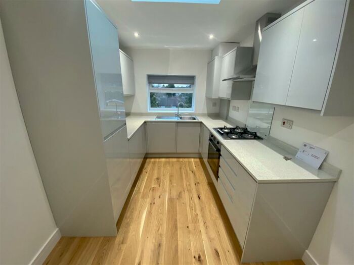 2 Bedroom Apartment To Rent In Hitchin Road, Luton, LU2