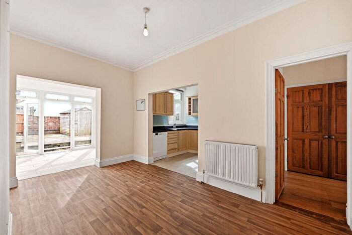 3 Bedroom Terraced House To Rent In Winter Road, Southsea, PO4