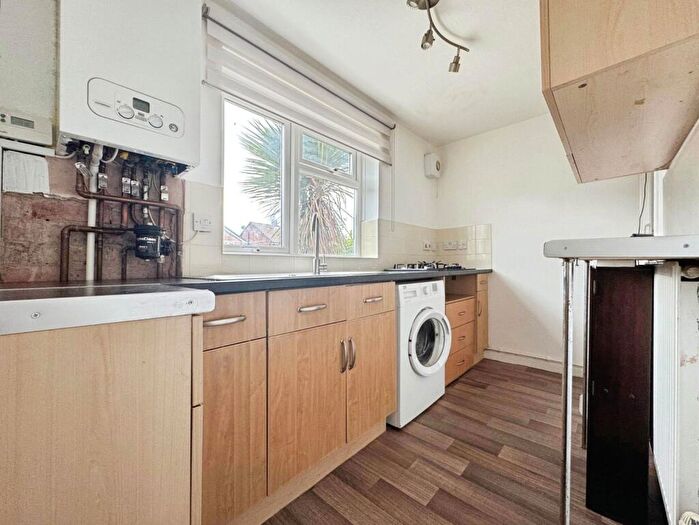 2 Bedroom Apartment To Rent In Rotherwood Avenue, Sheffield, South Yorkshire, S13