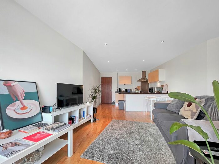 2 Bedroom Flat To Rent In Aruba, Gotts Road, Leeds City Centre, LS12