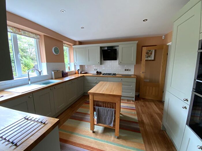4 Bedroom Detached House For Sale In Mansfield Court, Newland Park, Hull, HU5