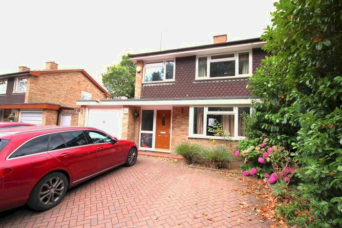 4 Bedroom Property To Rent In Merrow Woods, Guildford, GU1