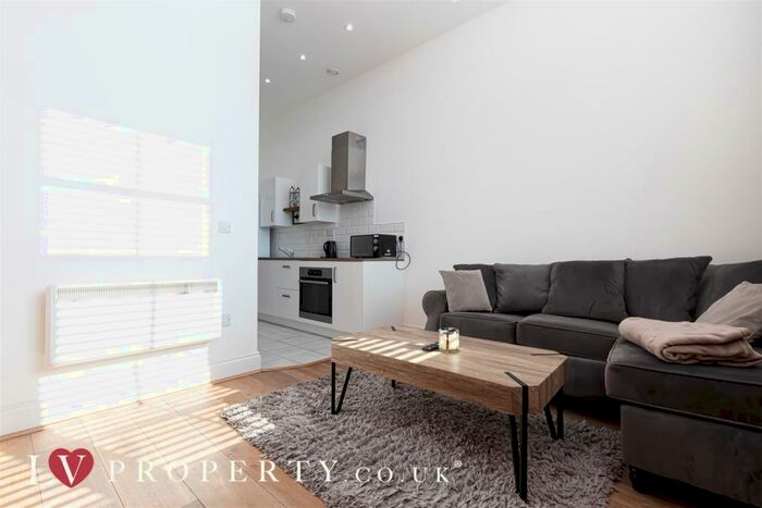 1 Bedroom Duplex To Rent In The Saddles, Crocketts Lane, B66