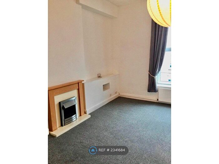 1 Bedroom Flat To Rent In High Street, Sandown, PO36